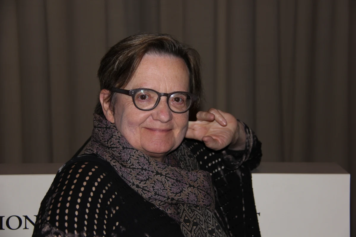 "Gdyby nie chodziło o tak podzieloną scenę polityczną jak w Polsce, to byłaby to idealna sytuacja, że Polskę reprezentuje na Majdanie opozycja, a oficjalne władze tymczasem w kuluarach dyplomatycznych prowadzą dalej grę. Kaczyński, oczywiście, jak zwykle próbuje wykorzystać sytuację, żeby pokazać, że on jest ważny, szlachetny i lepszy. I to też jego prawo" - mówi w rozmowie z korespondentem RMF FM Pawłem Żuchowskim, Agnieszka Holland, świadek praskiej wiosny, reżyserka wielu filmów, w których poruszała temat wolności i Europy. 