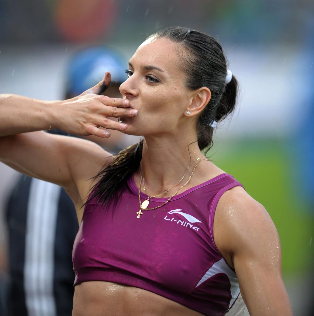 Jelena Isinbajewa poskarżyła się Władimirowi Putinowi, że w jej rodzinnym Wołgogradzie nie ma stadionu lekkoatletycznego. Reakcja prezydenta Rosji była natychmiastowa - obiekt ma powstać. 