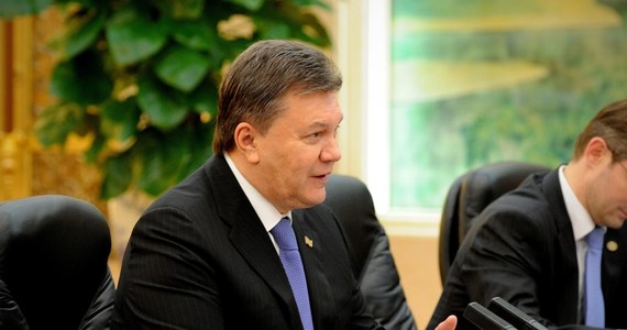 Sekretarz Generalny ONZ Ban Ki Mun i szef Komisji Europejskiej Jose Manuel Barroso rozmawiali wczoraj z prezydentem Ukrainy Wiktorem Janukowyczem. Obaj wezwali władze Ukrainy do dialogu z opozycją.