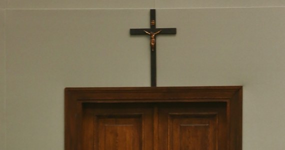 Obecność krzyża w Sejmie nie narusza dóbr osobistych - tak orzekł Sąd Apelacyjny w Warszawie. Oddalił tym samym apelację posłów Twojego Ruchu.