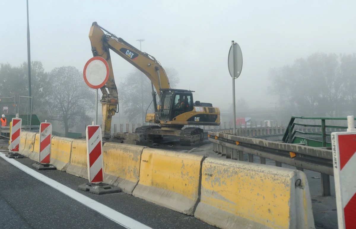 Opóźnia się remont wiaduktu Leźnie koło Gdańska na krajowej "siódemce" w Pomorskiem. Prace miały się zakończyć najpóźniej drugiego grudnia. Wykonawca płaci już kary umowne. Na razie jednak są one niewielkie. 