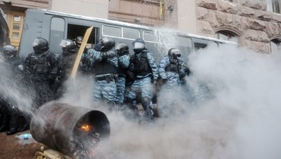 Ukraina: Milicja wycofuje się z miejsc zajmowanych przez demonstrantów