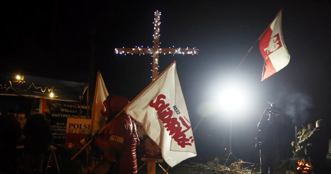 Przed domem gen. Wojciecha Jaruzelskiego na warszawskim Mokotowie odbyła się manifestacja