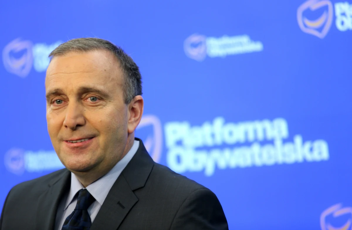 Rozpoczęło się posiedzenie Rady Krajowej Platformy Obywatelskiej, która ma wybrać nowy zarząd partii. Grzegorz Schetyna, dotychczasowy pierwszy wiceszef PO, nie może być pewien miejsca w jej władzach. Miejsce Schetyny na stanowisku zastępcy Tuska ma zająć Ewa Kopacz. 