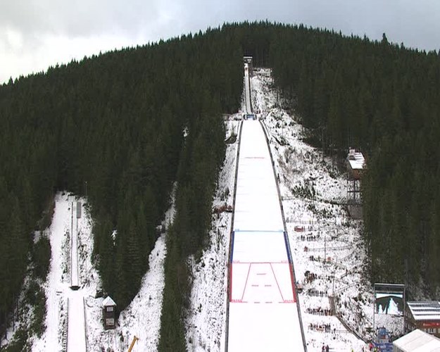 Kamil Stoch zajął drugie miejsce w konkursie Pucharu Świata w skokach narciarskich w niemieckim Titisee-Neustadt. Wygrał lider po pierwszej serii Austriak Thomas Morgenstern.