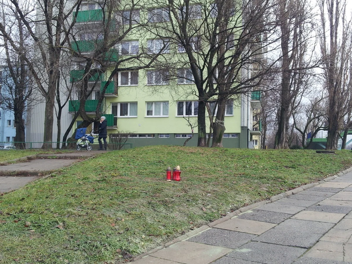 Są pierwsze zatrzymania w sprawie wczorajszej awantury na warszawskiej Pradze, w której zginął 25-latek, a trzech jego kolegów zostało rannych. W rękach policji są cztery osoby.