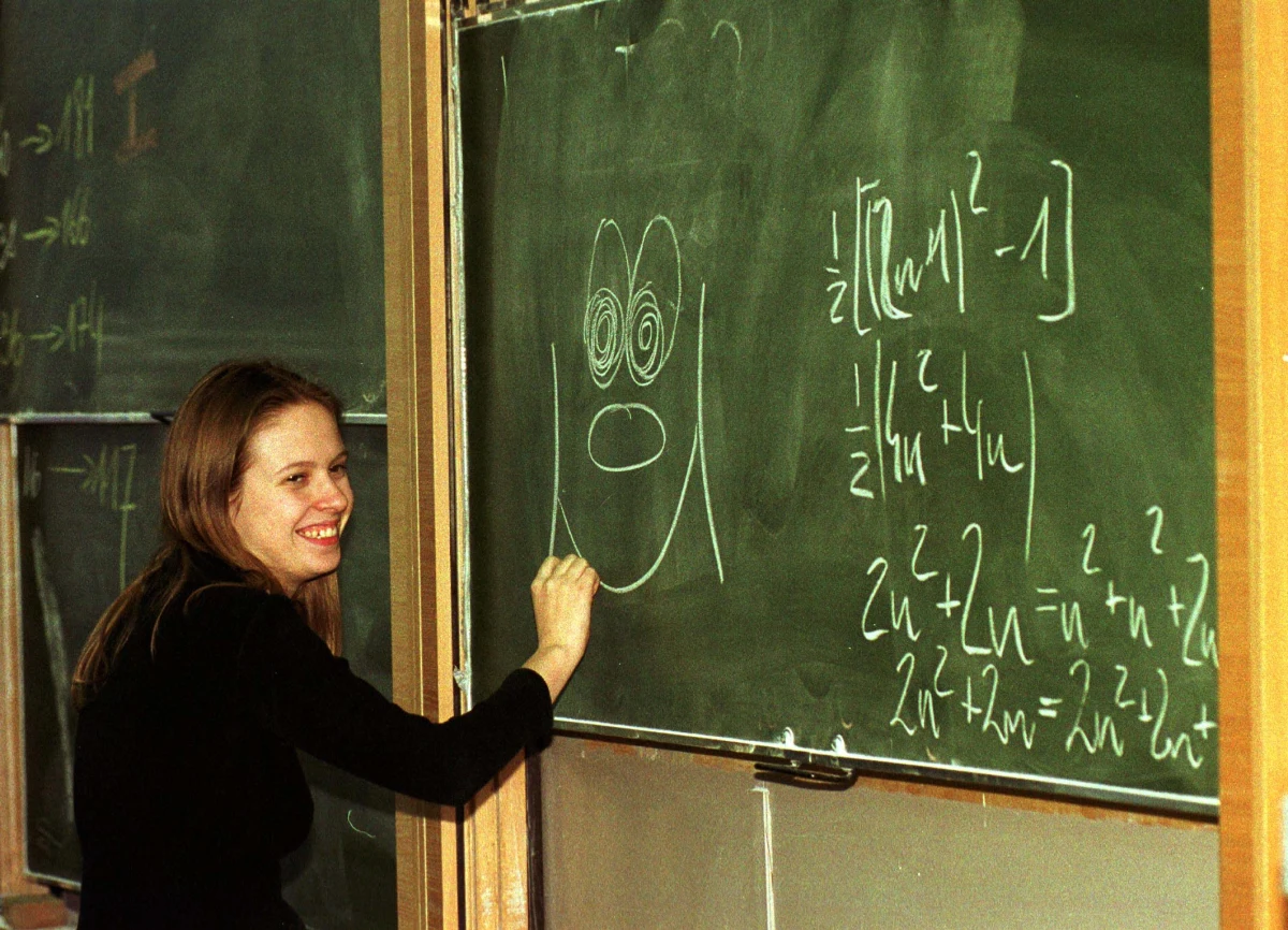 Nie DNA lecz praktyka, zrobi z Ciebie matematyka - takim nieudolnym wierszykiem można podsumować tezę naukowców z Norwegii i Australii. Wyniki ich badań, opisane na łamach czasopisma "Psychological Reports" pokazują, że matematykiem człowiek się nie rodzi, zostaje nim dzięki wytrwałej pracy. Jak przekonują autorzy publikacji, w tej dziedzinie nie można liczyć na wrodzony talent, trzeba po prostu liczyć. I liczyć. I liczyć.