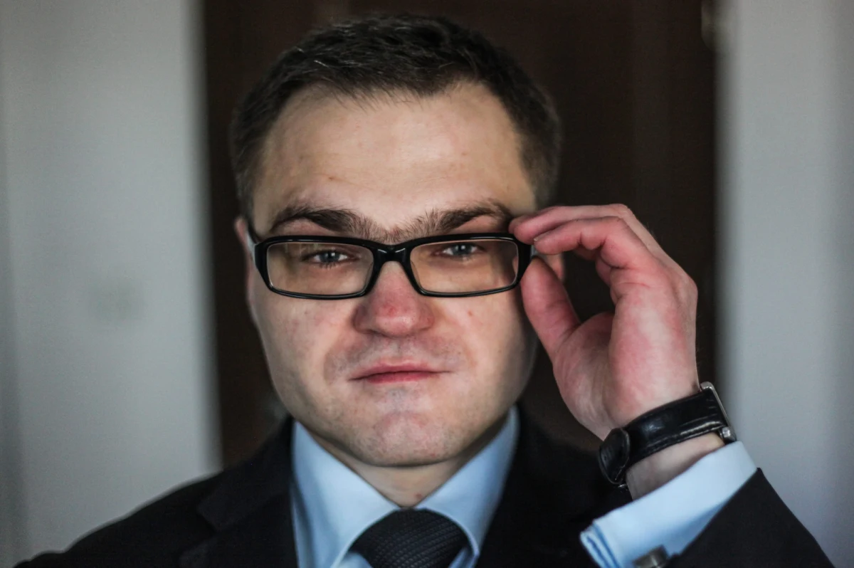 Rafał Rogalski ukarany przez Okręgową Radę Adwokacką w Warszawie na wniosek Prokuratury Okregowej w Warszawie. Jak dowiedział się Grzegorz Kwolek, sąd dyscyplinarny ukarał go grzywną w wysokości blisko pięciu tysięcy złotych.