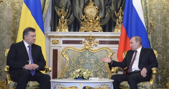 Kredyt na podtrzymanie stabilności ukraińskiej gospodarki i obniżenie ceny rosyjskiego gazu - to tematy spotkania w Moskwie prezydentów Ukrainy Wiktora Janukowicza i Rosji Władimira Putina. Oficjalnie obaj przywódcy przewodniczą posiedzeniu Rosyjsko-Ukraińskiej Komisji Międzypaństwowej poświęconemu rozwojowi współpracy handlowo-gospodarczej między Moskwą i Kijowem. Obie strony zgodnie twierdzą, że ewentualne wejście Ukrainy do Unii Celnej, którą tworzą Federacja Rosyjska, Białoruś i Kazachstan, nie będzie tematem rozmów prezydentów.