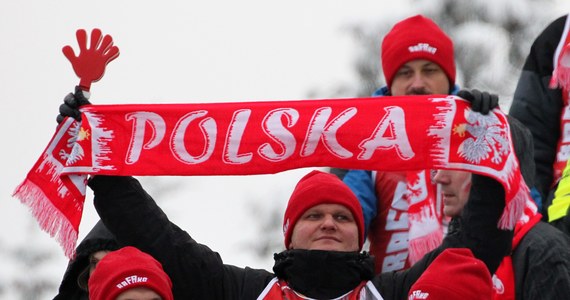 Polscy kibice sportów zimowych będą mieli za miesiąc nie lada problem: co wybrać? W weekend 18 i 19 stycznia, w tym samym czasie odbędą się dwie największe imprezy zimy: Puchar Świata w biegach narciarskich w Szklarskiej Porębie i Puchar Świata w skokach w Zakopanem. Na którą z tych imprez bilety sprzedają się lepiej?