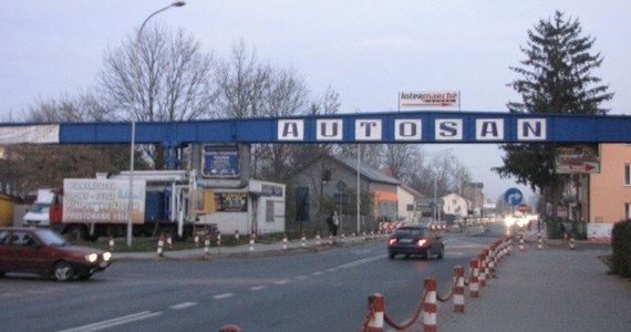 Pracownicy będącej w upadłości fabryki Autosan z Sanoka otrzymają przed świętami Bożego Narodzenia zaległe należności, z tytułu m.in. skrócenia okresu wypowiedzenia. Pieniądze wypłacone będą z Funduszu Gwarantowanych Świadczeń Pracowniczych.