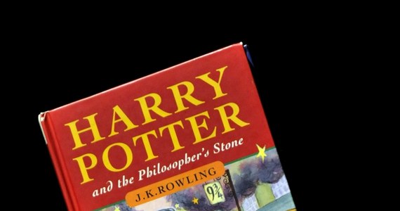 Po literaturze, kinie i internecie postać Harry'ego Pottera, młodego czarodzieja wymyślonego przez pisarkę J.K. Rowling, pojawi się w teatrze - na londyńskim West Endzie. Rowling będzie współproducentką, nazwisko autora sztuki nie zostało jeszcze ogłoszone.
