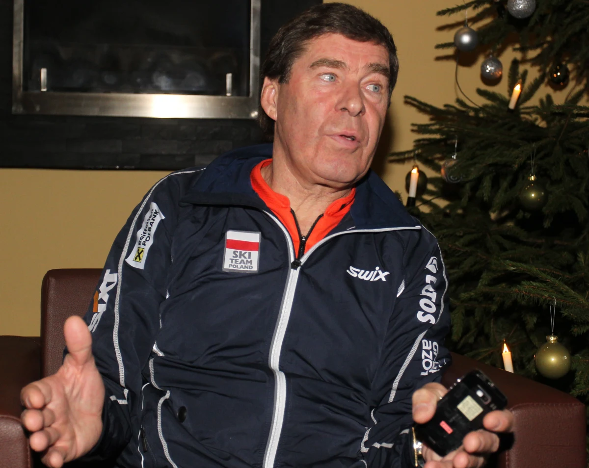 "Trzeba być idiotą, żeby uwierzyć w bajki o warunkach pogodowych" - mówi trener Aleksander Wierietelny w rozmowie z RMF FM. Jego podopieczna Justyna Kowalczyk wycofała się z tegorocznego Tour de Ski. 