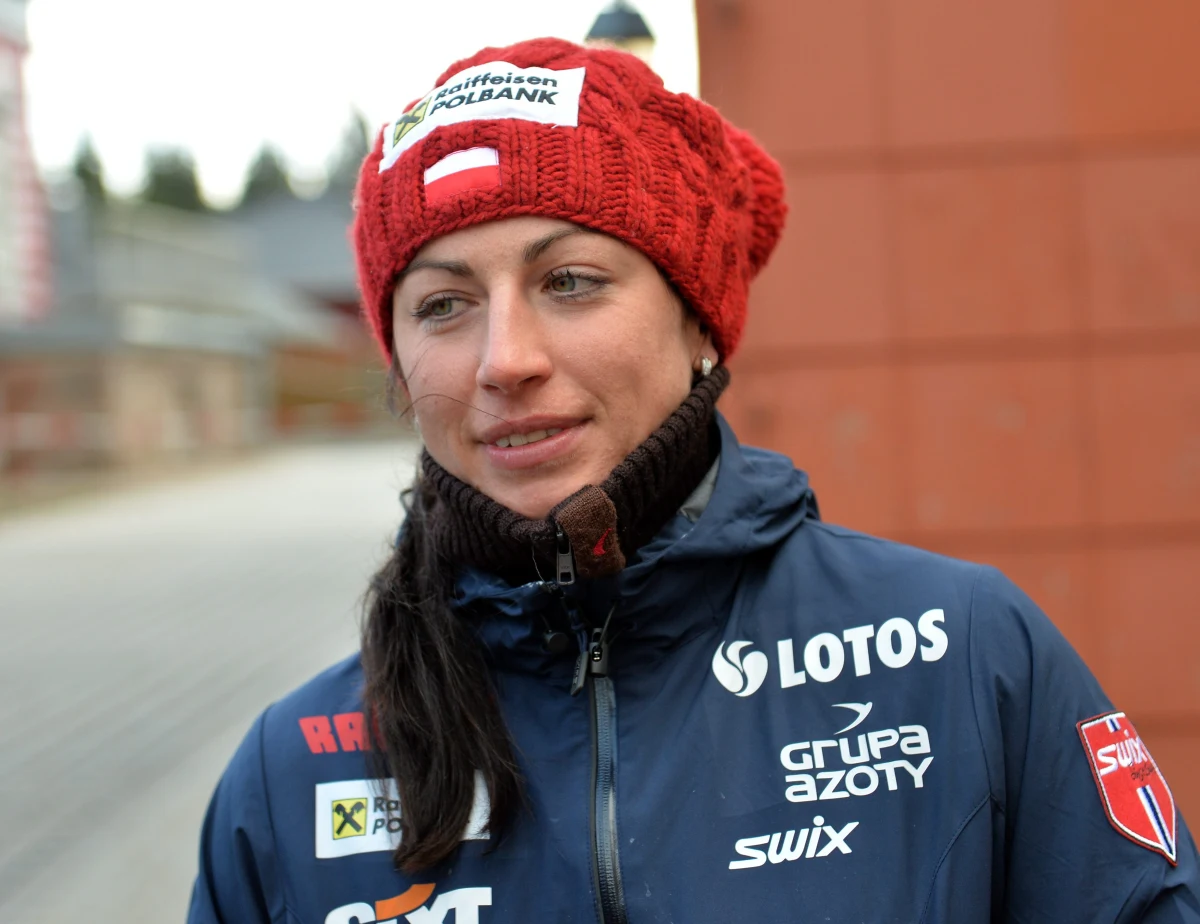 Według mistrza świata w biegach narciarskich z Lahti Józefa Łuszczka organizatorzy Tour de Ski, zmieniając w ostatniej chwili zasady cyklu, działali na rzecz wygranej zawodniczek Norwegii. Innego zdania jest jego były trener Edward Budny. Justyna Kowalczyk podjęła decyzję o wycofaniu się z cyklu TdS po tym, gdy zmieniono zasady rozgrywania niektórych konkurencji.