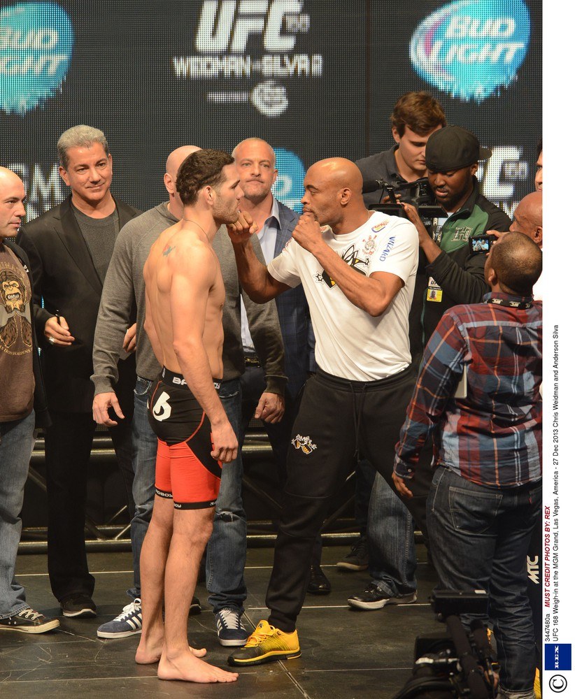 Anderson Silva Zlamal Noge W Walce Z Chrisem Weidmanem Sport W Interia Pl Anderson Silva Zlamal Noge W Walce Z Chrisem Weidmanem Sport W Interia Pl