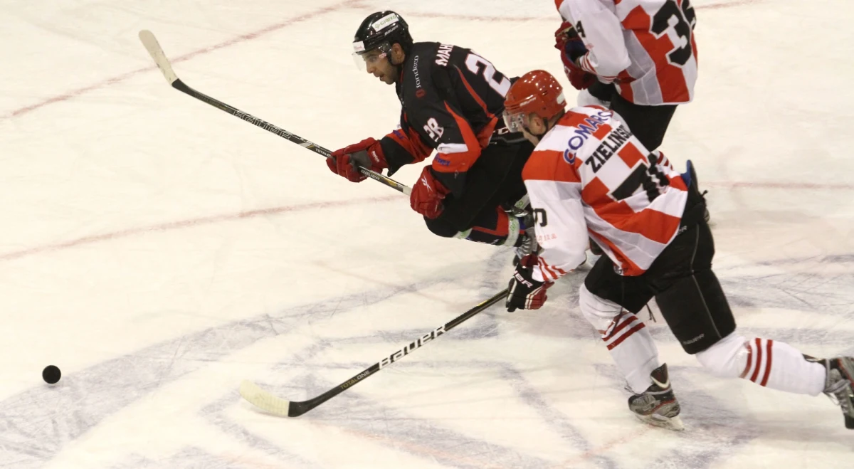 Ciarko PBS Bank KH Sanok i Comarch Cracovia zagrają w finale hokejowego Pucharu Polski. "Oczekuję, że trybuny będą pełne, że sędziowie będą gwizdać zgodnie z zasadami, że będzie to hokejowe święto. Nieważne, kto wygra - to ma być hokejowe święto, z jednej i z drugiej strony. Fantastyczny mecz, który kibice będą długo wspominać" - mówi RMF FM trener krakowian Rudolf Roháček.