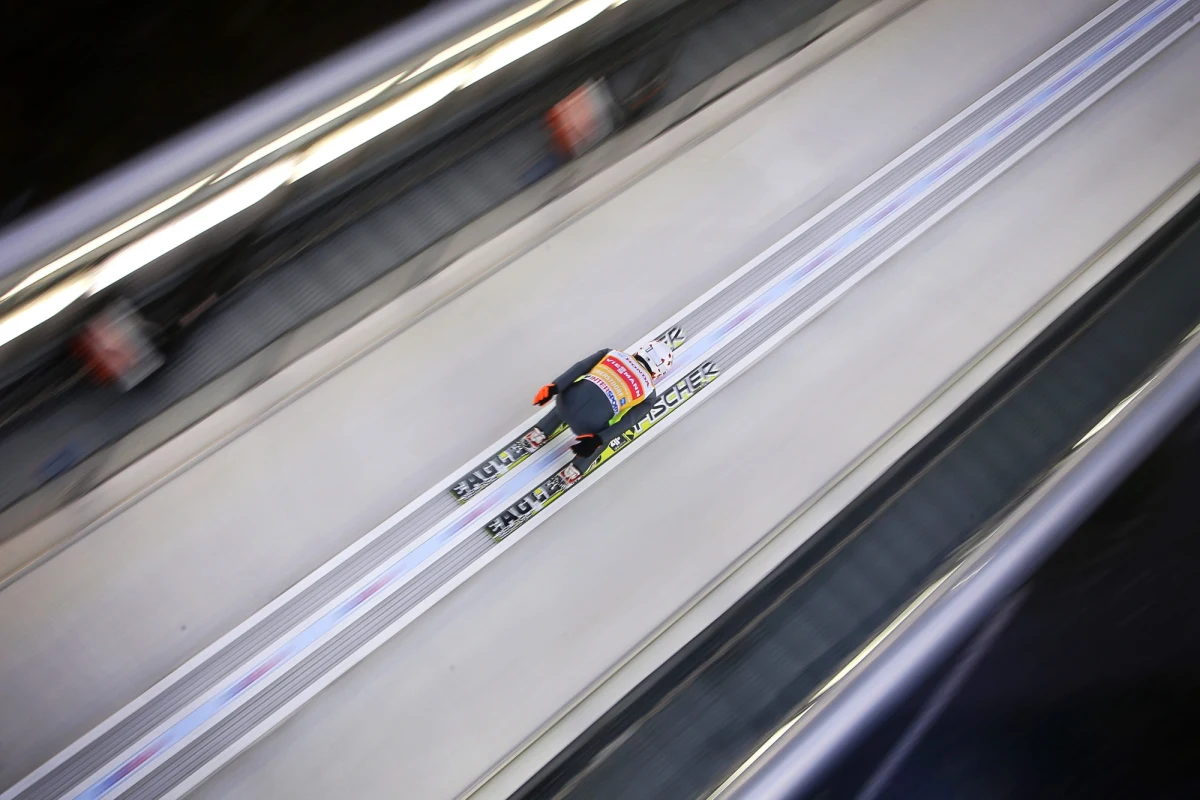 Kamil Stoch - 13. zawodnik pierwszego konkursu 62. Turnieju Czterech Skoczni w Oberstdorfie oraz Klemens Murańka, Jan Ziobro, Piotr Żyła, Krzysztof Biegun i Maciej Kot staną na starcie kwalifikacji przed zawodami w Garmisch-Partenkirchen. Kwalifikacje rozpoczną się o 14.00. 