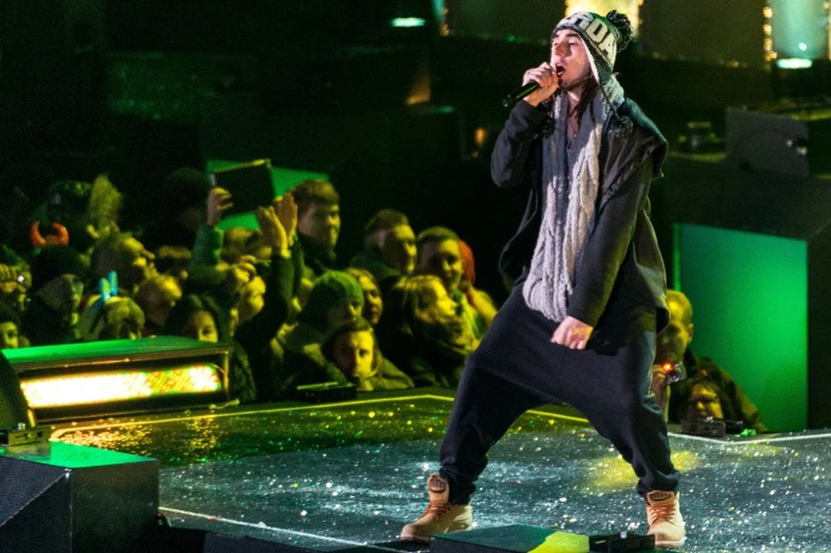 Około 200 tys. osób bawiło się podczas naszego sylwestrowego koncertu na wrocławskim Rynku. W tym roku wrocławianie witali Nowy Rok w rytmach muzyki disco z lat 70. i 80. 