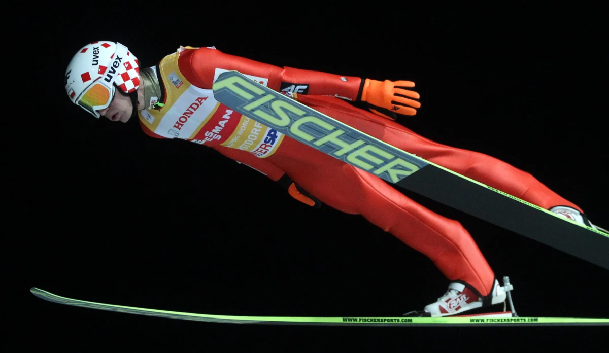 Bardzo silny wiatr spodziewany jest w najbliższy weekend w Austrii. To fatalna wiadomość dla zawodników uczestniczących w Turnieju Czterech Skoczni, który dziś zawita do Austrii. Na godzinę 14.00 w piątek zaplanowano kwalifikacje w Innsbrucku, a na sobotę główne zawody. 