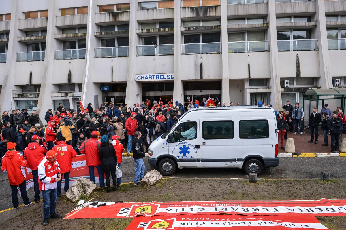 Prokuratura z Albertville i żandarmeria, które prowadzą śledztwo ws. wypadku na nartach Michaela Schumachera, poinformują o szczegółach prawdopodobnie w połowie przyszłego tygodnia. Śledczy apelują, żeby do tego czasu nie wyciągać wniosków na temat przyczyn tego co wydarzyło się na stoku. 