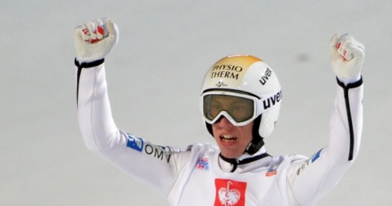 Kamil Stoch był ósmy w ostatnim konkursie Turnieju Czterech Skoczni w austriackim Bischofshofen. Zwyciężył Austriak Thomas Diethart, który tym samym triumfował również w klasyfikacji końcowej imprezy. Drugi był Słoweniec Peter Prevc, a trzeci Austriak Thomas Morgenstern. 