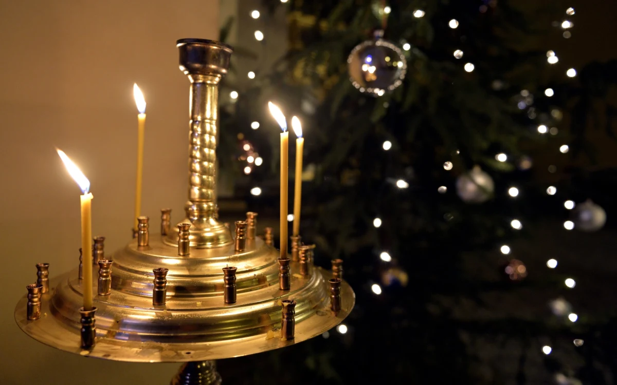 Prawosławni i wierni innych obrządków wschodnich, w tym grekokatolicy i staroobrzędowcy, rozpoczęli dziś obchody Świąt Bożego Narodzenia według kalendarza juliańskiego. Przypadają one trzynaście dni później niż u katolików.