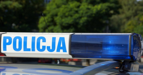 Pięciu obecnych policjantów i jeden były funkcjonariusz z Wieliszewa koło Warszawy zostało zatrzymanych w sprawie korupcji. Policjanci brali łapówki od kierowców. Wcześniej zatrzymano także sześć osób, które przekazały im pieniądze.