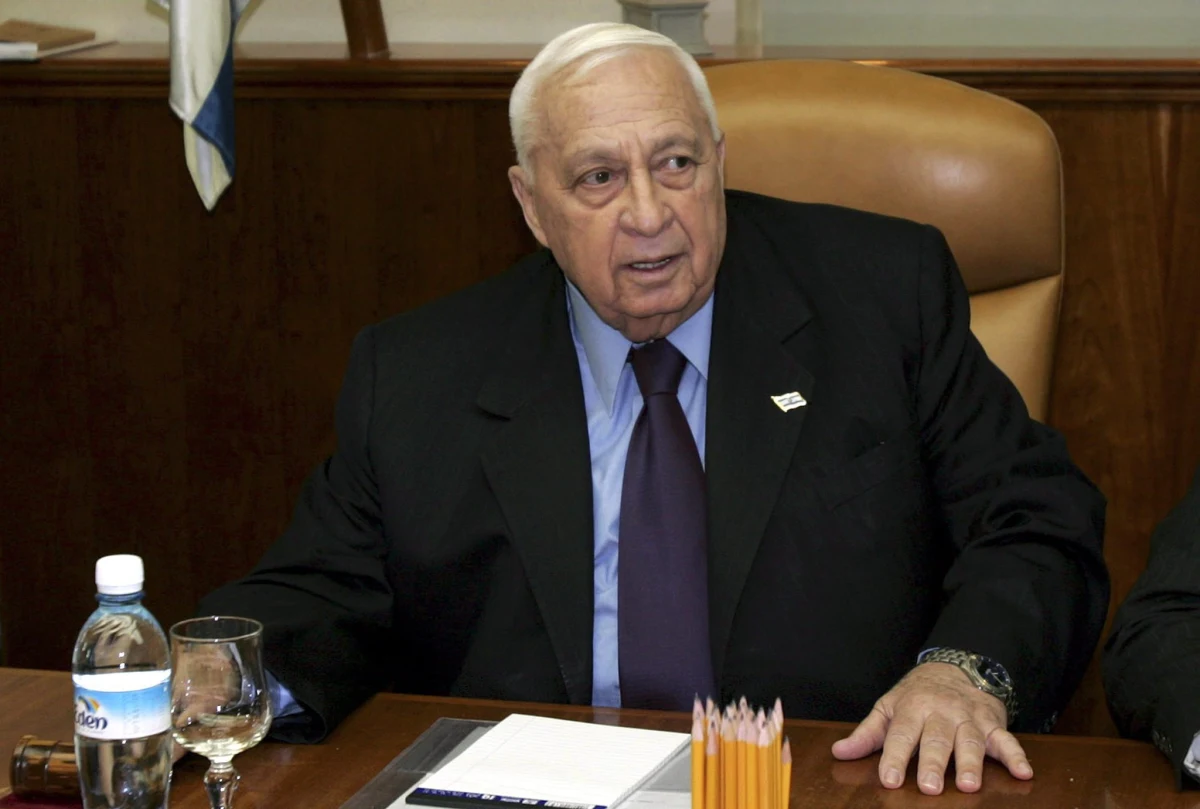 Były premier Izraela Ariel Szaron, który jest w śpiączce od ośmiu lat, jest bliski śmierci. Informację przekazał opiekujący się nim szpital Szeba koło Tel Awiwu.