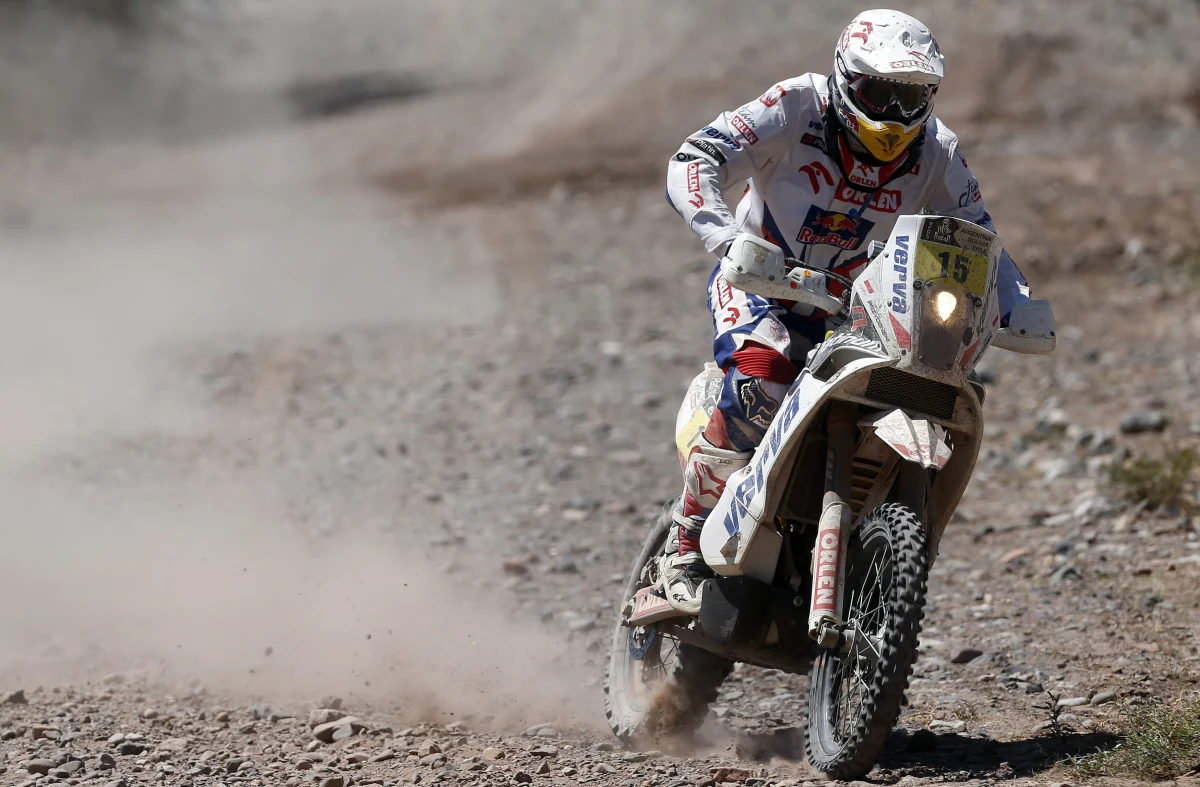 Jakub Przygoński (Orlen Team), jedyny motocyklista Poland National Team w Rajdzie Dakar, zajął trzecie miejsce na piątym, skróconym etapie z Chilecito do Tucuman w Argentynie. Druga część odcinka specjalnego została odwołana ze względów bezpieczeństwa.