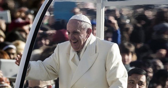 Papież Franciszek po raz kolejny zabrał głos w sprawie księży. Skrytykował zjawisko służalczości, próżności i narcyzmu wśród duchownych. Skrytykował też księży - "biznesmenów" i "kombinatorów".
