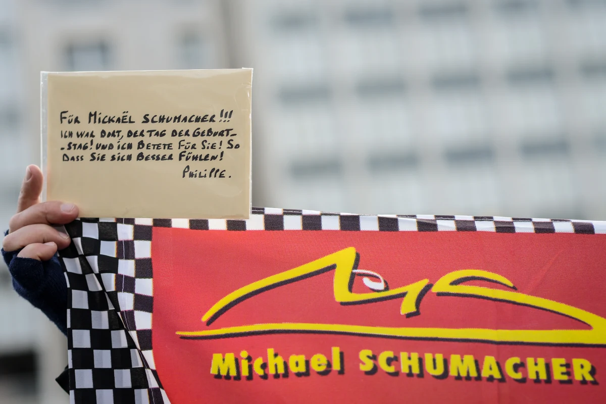 Rubens Barrichello i Felipe Massa - brazylijscy kierowcy Formuły 1 publicznie wesprą Michaela Schumachera. Niemiec od dwóch tygodniu przebywa w szpitalu w śpiączce farmakologicznej po wypadku na narciarskim stoku. 