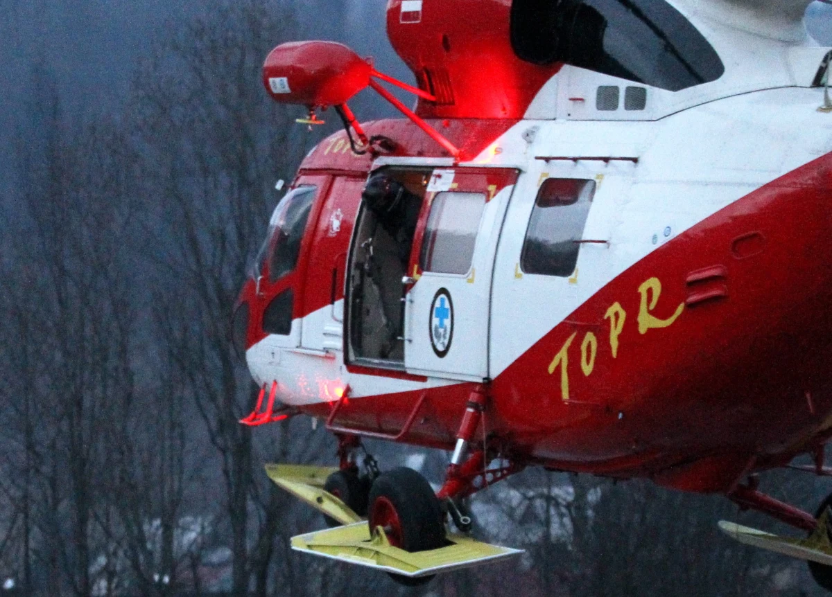 Także w nocy będą prowadzone poszukiwania 17-letniego Andrzeja, który wczoraj zaginął w górach. Kilkudziesięciu ratowników przeczesuje rejony Tatr Wysokich i Zachodnich. Akcję utrudnia pogoda - mówi Jan Gąsienica-Roj z Tatrzańskiego Ochotniczego Pogotowia Ratunkowego. 