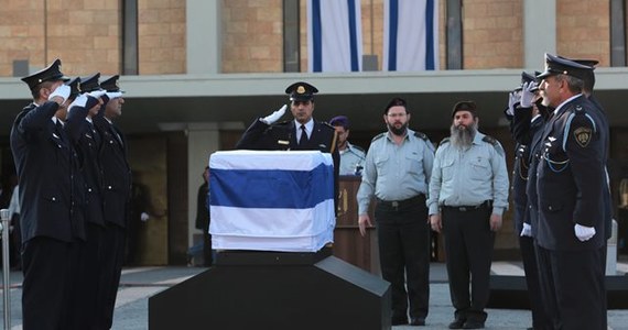 Przedstawiciele władz izraelskich i innych państw pożegnali Ariela Szarona podczas oficjalnych uroczystości pogrzebowych w Knesecie. Przypominali w przemówieniach, że jako polityk i żołnierz Szaron zawsze zabiegał o bezpieczeństwo kraju.