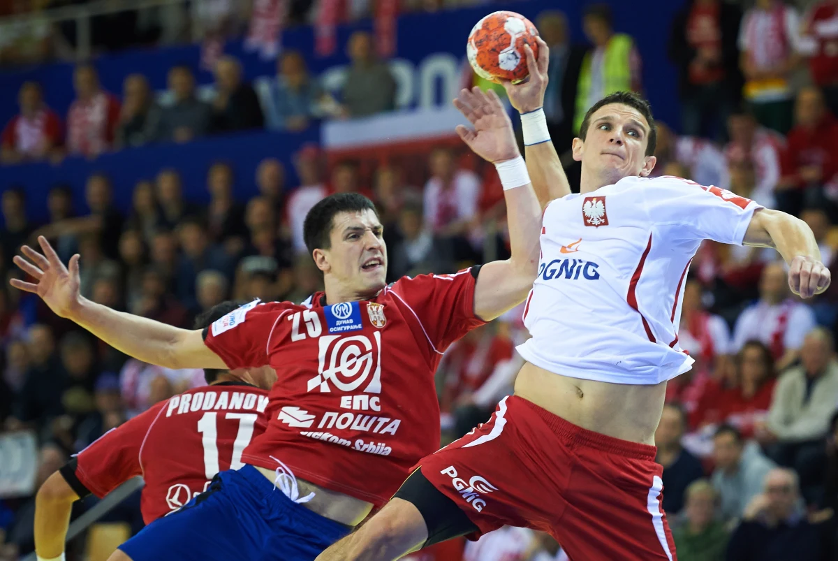 Drużyna Francji - jeden z głównych kandydatów do złotego medalu - będzie wieczorem (godz. 20.15) w duńskim Aarhus drugim rywalem polskich piłkarzy ręcznych w mistrzostwach Europy. Na inaugurację biało-czerwoni przegrali z Serbami (19:20). 