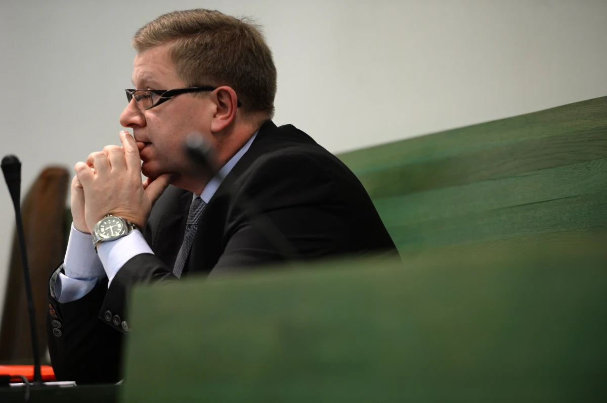 Ryszard Milewski jest winny uchybienia godności sędziego - orzekł Sąd Apelacyjny w Warszawie. To efekt postępowania dyscyplinarnego wobec byłego prezesa Sądu Okręgowego w Gdańsku, który we wrześniu 2012 roku został nagrany przez osobę podającą się za asystenta szefa Kancelarii Premiera. Mimo uznania winy - sąd skazał Milewskiego jedynie na usunięcie ze stanowiska, jakie wtedy zajmował.