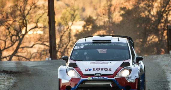 Robert Kubica (Ford Fiesta WRC) z pilotem Maciejem Szczepaniakiem zajmuje drugie miejsce po pięciu odcinkach specjalnych 82. Rajdu Monte Carlo, pierwszej rundy mistrzostw świata w sezonie 2014. 