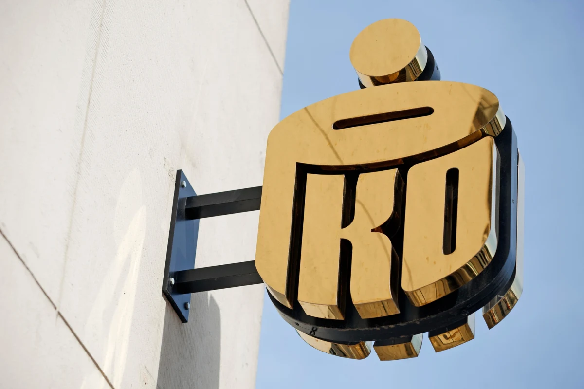 Ważne tylko jeden dzień formularze informacyjne PKO BP o warunkach pożyczki czy brak sprecyzowania przez bank, kiedy i o ile może zmienić się oprocentowanie kredytu konsumenckiego - to zarzuty UOKiK wobec banku PKO BP. Urząd nałożył na bank ponad 29 milionów złotych kary. 