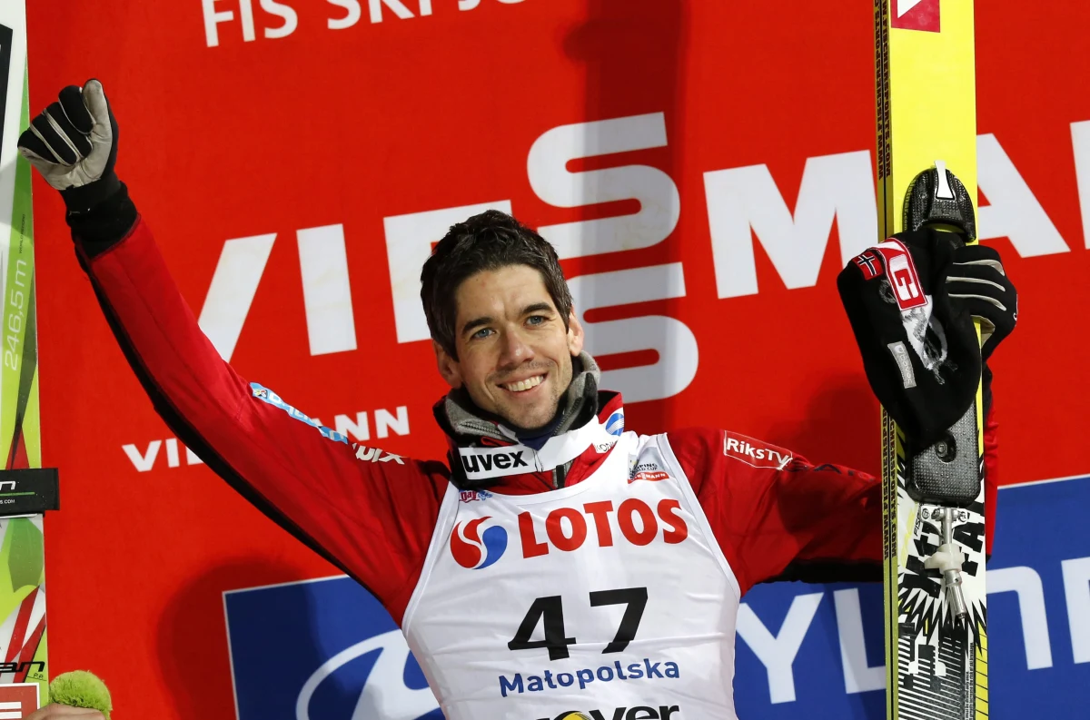 Norweg Anders Bardal wygrał zawody Pucharu Świata w skokach narciarskich w Zakopanem. Konkurs zakończył się po pierwszej serii, która trwała ponad 2 godziny. Jury parokrotnie przerywało zawody, m.in. z powodu silnego wiatru. Najlepiej z Polaków wypadł Maciej Kot, który był 10.