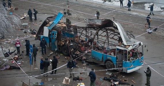 Iracka organizacja terrorystyczna Ansar al-Sunna wzięła odpowiedzialność za samobójcze zamachy w Wołgogradzie. W grudniu w dwóch eksplozjach zginęły tam 34 osoby. Terroryści wysadzili się w powietrze na dworcu kolejowym i w trolejbusie.