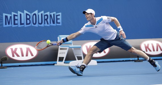 Rozstawiony z numerem czwartym Brytyjczyk Andy Murray pokonał w czwartej rundzie Australian Open Francuza Stephane'a Roberta 6:1, 6:2, 6:7 (6-8), 6:2 i awansował do ćwierćfinału. Murray stracił w tym meczu pierwszego seta w turnieju. Mógł tego uniknąć, ale w dziesiątym gemie trzeciej partii zmarnował dwa meczbole.