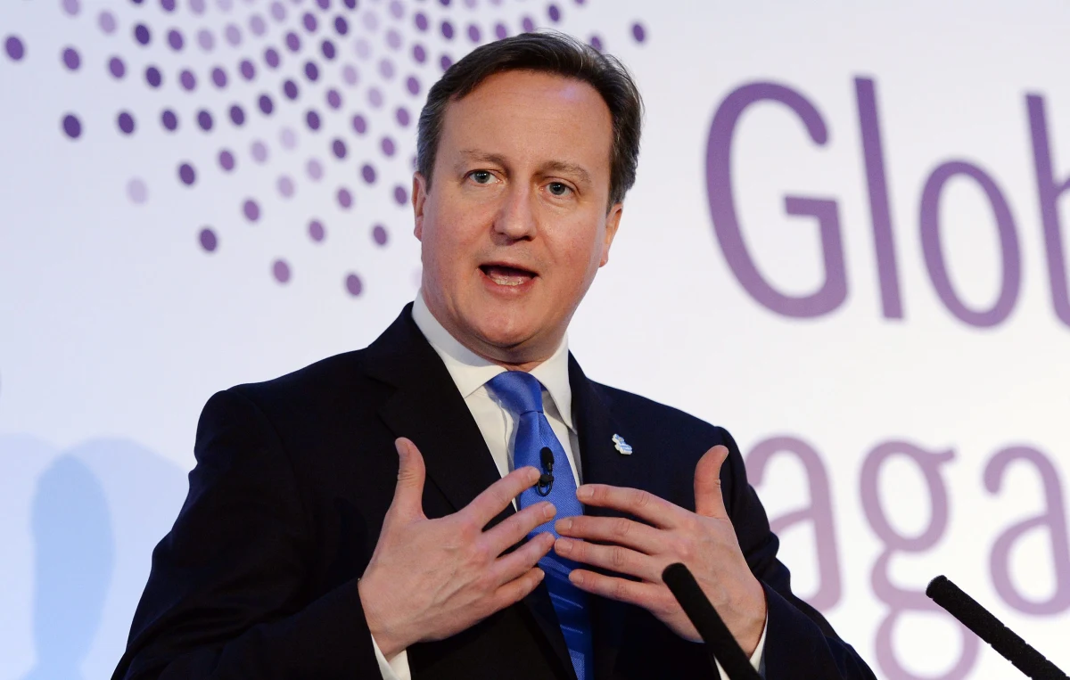 Nie mówisz po angielsku, nie dostaniesz zasiłków. Brytyjskie media donoszą o kolejnych kontrowersyjnych planach premiera Wielkiej Brytanii Davida Camerona. 