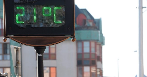 Absolutny rekord ciepła, 21,8 stopni Celsjusza, odnotowano w poniedziałek w mieście Weliko Tyrnowo w środkowej Bułgarii. Według Instytutu Meteorologicznego Bułgarskiej Akademii Nauk w ciągu ponad 100 lat obserwacji pogody tak wysokiej temperatury w środku zimy nie było.