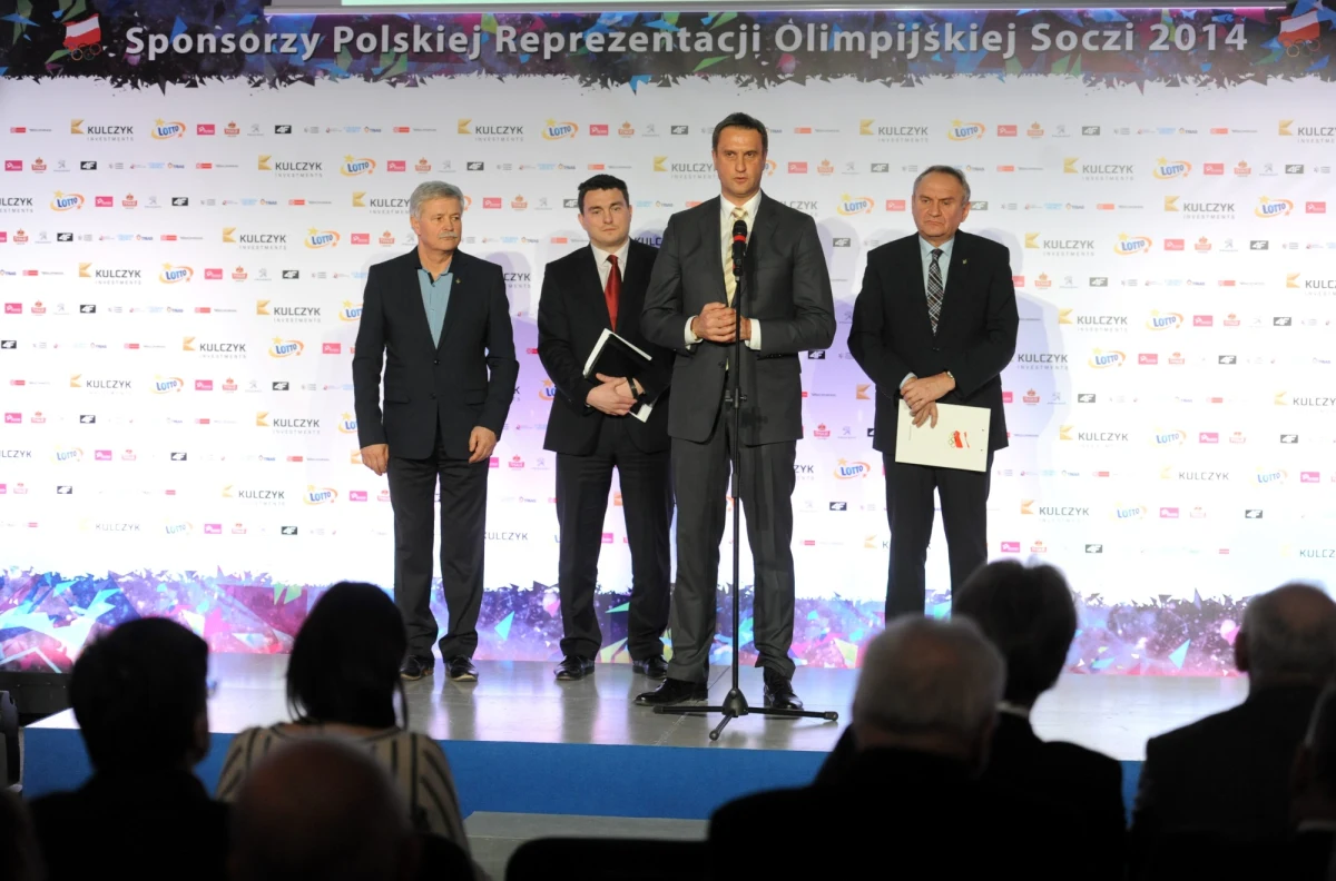 "Zdobycie czterech medali będzie dobrym wynikiem, a sześciu - fantastycznym" - przyznał wiceprzewodniczący reprezentacji olimpijskiej Adam Krzesiński, oceniając szanse polskich sportowców w zimowych igrzyskach w Soczi. Impreza potrwa od 7 do 23 lutego. Dzisiaj poznaliśmy skład 56-osobowej kadry.