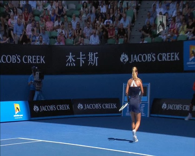 Rozstawiona z numerem piątym Agnieszka Radwańska na półfinale zakończyła występ w tegorocznej edycji wielkoszlemowego turnieju Australian Open. Polska tenisistka przegrała w czwartek w Melbourne ze Słowaczką Dominiką Cibulkovą (20.) 1:6, 2:6