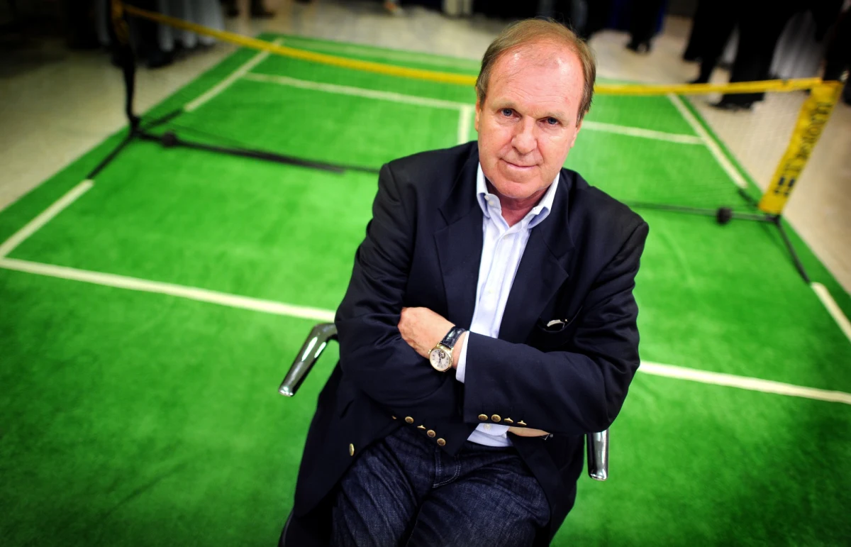 "W sercu trochę kłuje, to wielkie rozczarowanie" - mówi Wojciech Fibak o porażce Agnieszki Radwańskiej w półfinale Australian Open. Były tenisista w rozmowie z RMF FM ocenia też szanse Łukasza Kubota, który w sobotę razem ze Szwedem Robertem Lindstedtem zagra w finale debla.