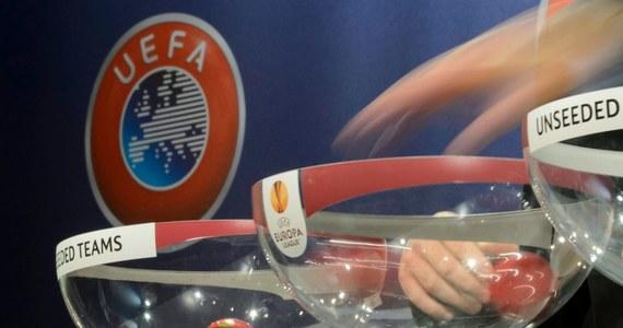 Reprezentacja Polski przed losowaniem eliminacji mistrzostw Europy 2016 znalazła się w trzecim koszyku. Podziału UEFA dokonała według tak zwanego narodowego współczynnika. Losowanie grup eliminacji, które rozpoczną się we wrześniu, zaplanowano 23 lutego w Nicei.