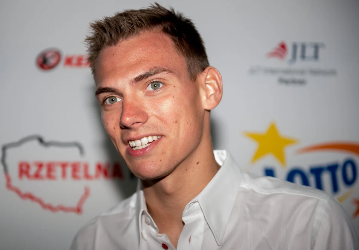 Martin Kaczmarski, który w debiucie w Rajdzie Dakar zajął świetne 9. miejsce w rozmowie z RMF FM przyznaje, że sukces to w dużej mierze zasługa jego pilota i całego zespołu, który go wspierał. Choć od zakończenia rajdu minął już tydzień, młodemu kierowcy ciągle najbardziej brakuje kilku spokojnych dni na sen.