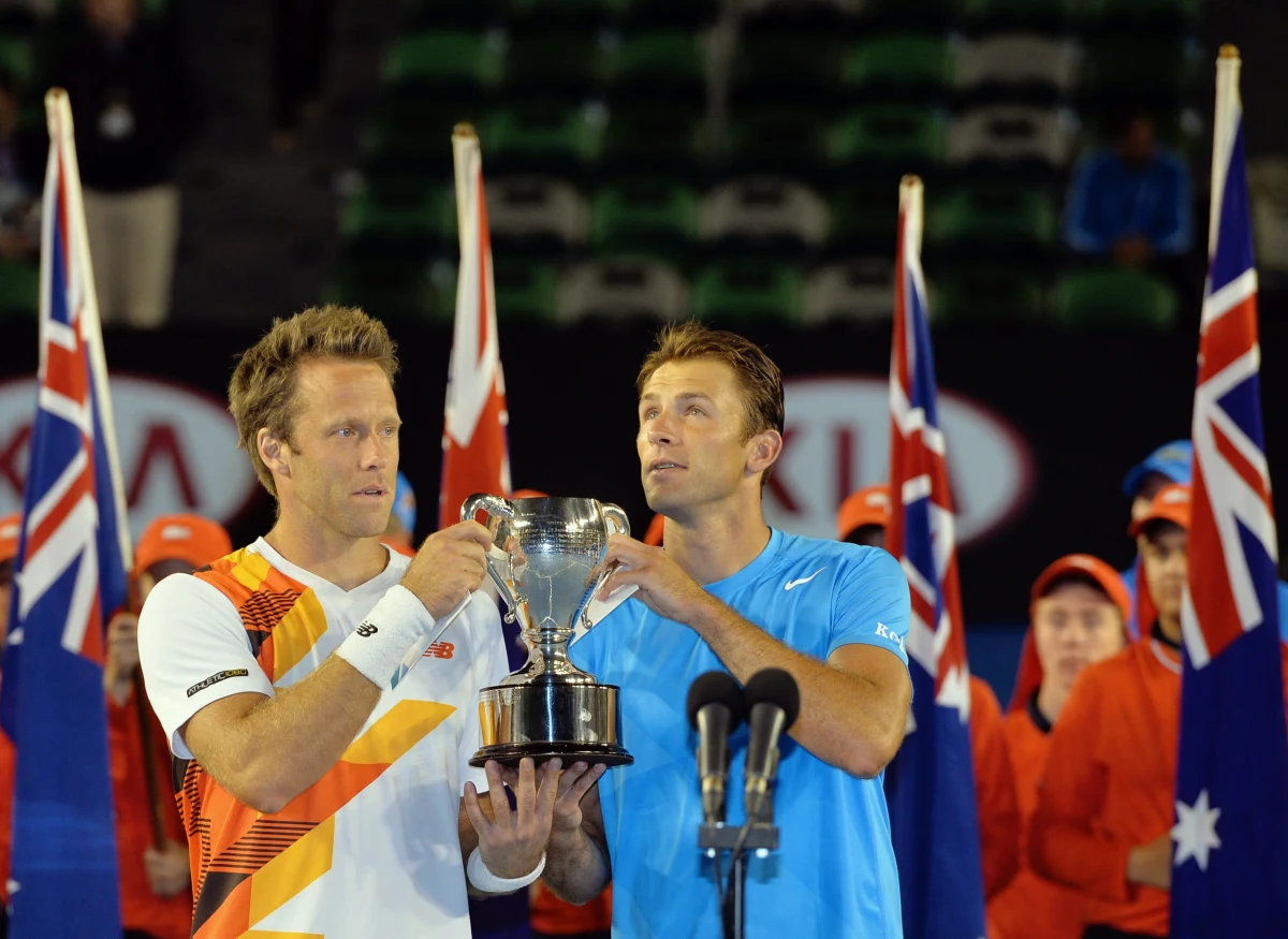 Łukasz Kubot i Szwed Robert Lindstedt pokonali Amerykanina Erika Butoraka i Ravena Klaasena z RPA 6:3, 6:3 w finale debla Australian Open. 31-letni tenisista z Lubina pierwszy raz w karierze wygrał turniej wielkoszlemowy. Wcześniej udało się to dwojgu Polakom.