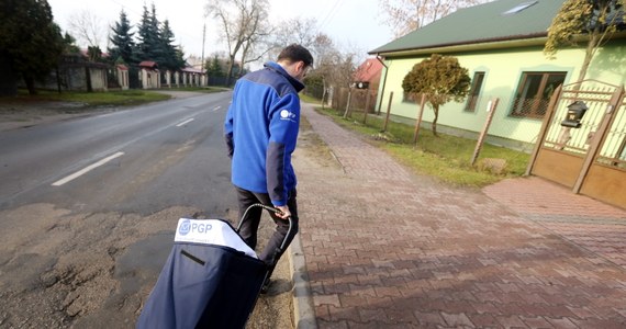 Sąd Okręgowy w Krakowie oddalił żądania Poczty Polskiej, która nie zgadza się z wyrokiem Krajowej Izby Odwoławczej. Chodzi o wynik przetargu na doręczanie korespondencji sądowej i prokuratorskiej. Według sądu unieważnienie umów jest niemożliwe. 