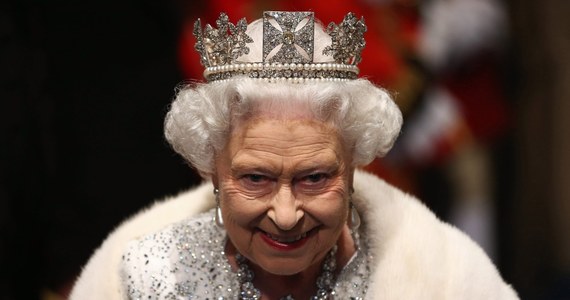 Brytyjska komisja parlamentarna skrytykowała dwór królowej Elżbiety II za niewłaściwe zarządzanie finansami. Budżet królowej za 2013 rok to 31 milionów funtów. Okazał się za mały. 